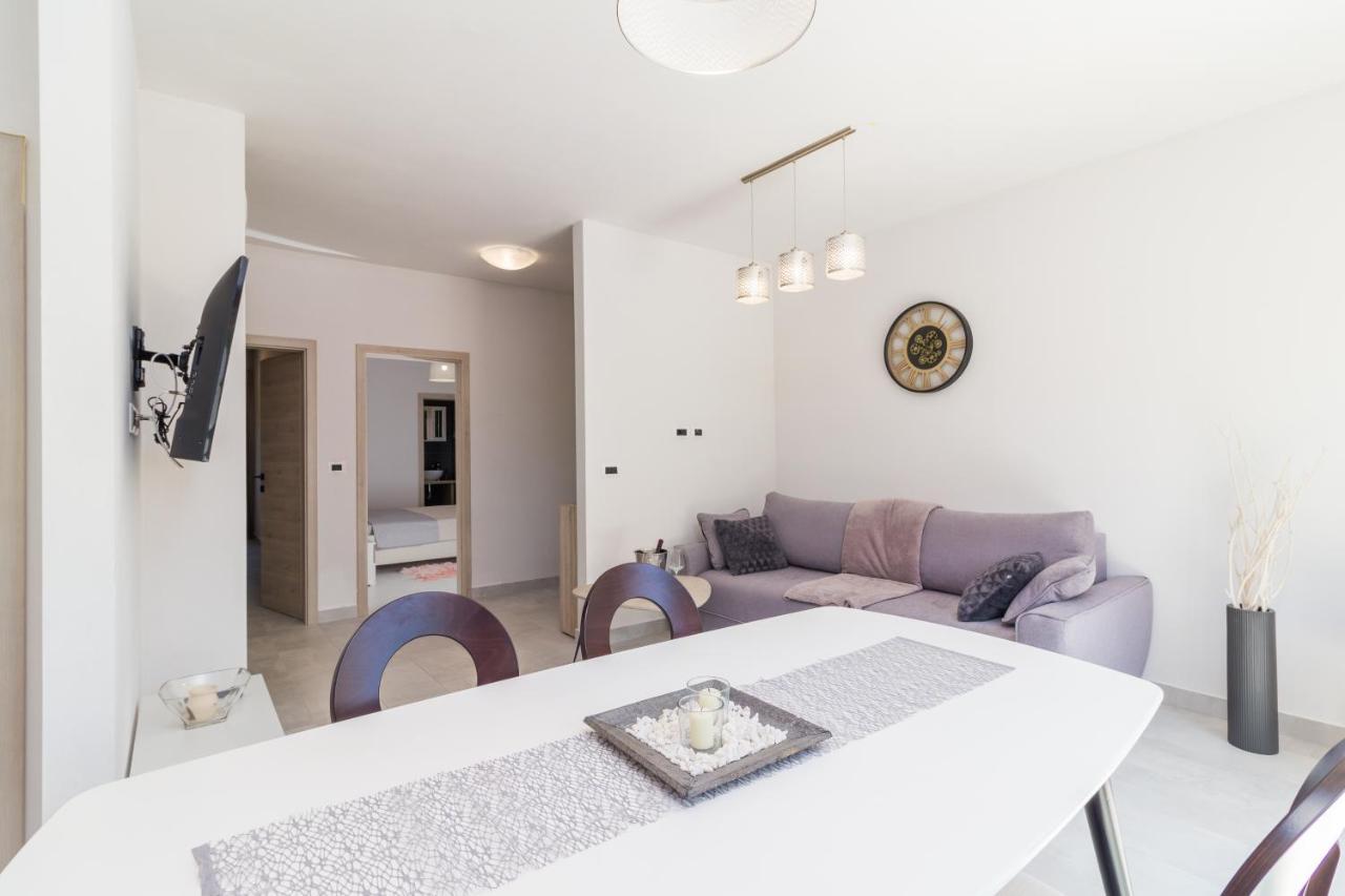 Apartmani Noa I Natali Kaldanija Екстер'єр фото