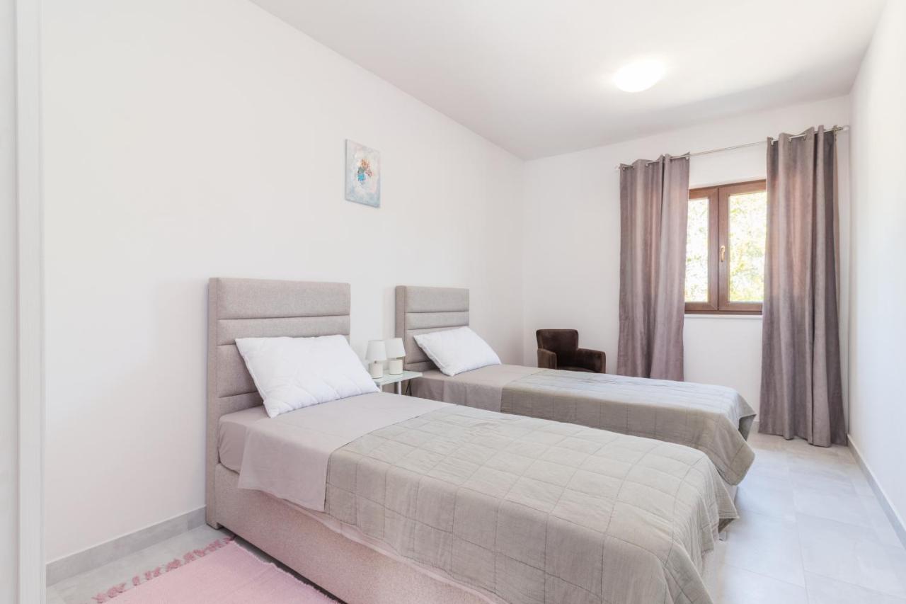 Apartmani Noa I Natali Kaldanija Екстер'єр фото