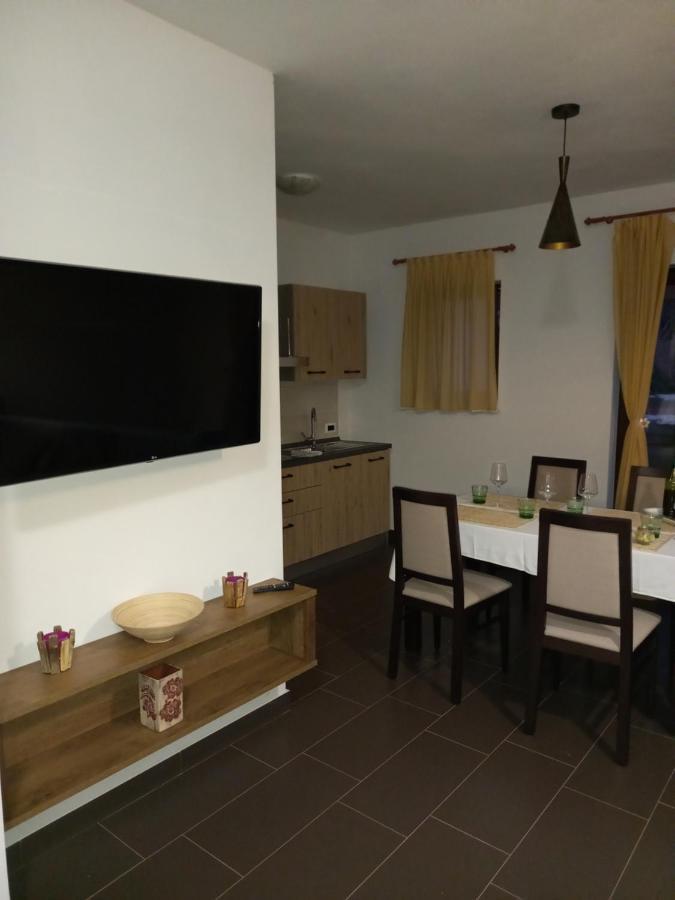 Apartmani Noa I Natali Kaldanija Екстер'єр фото