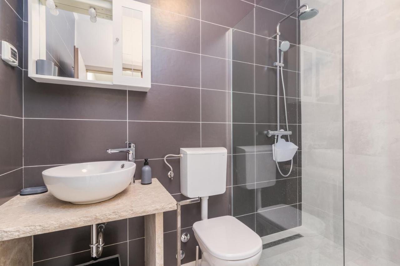 Apartmani Noa I Natali Kaldanija Екстер'єр фото