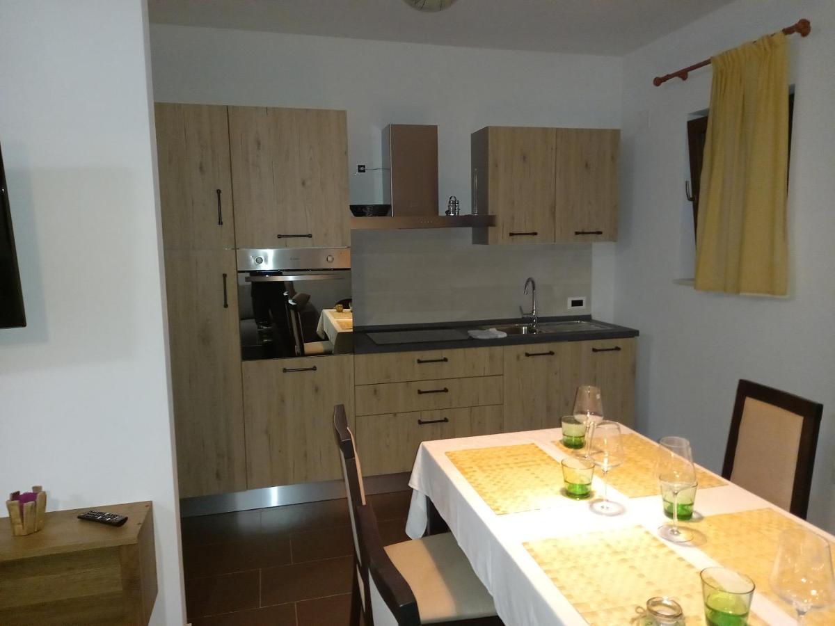 Apartmani Noa I Natali Kaldanija Екстер'єр фото